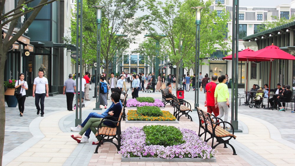 Shanghai Village Brings Upscale Outlet Experience to China