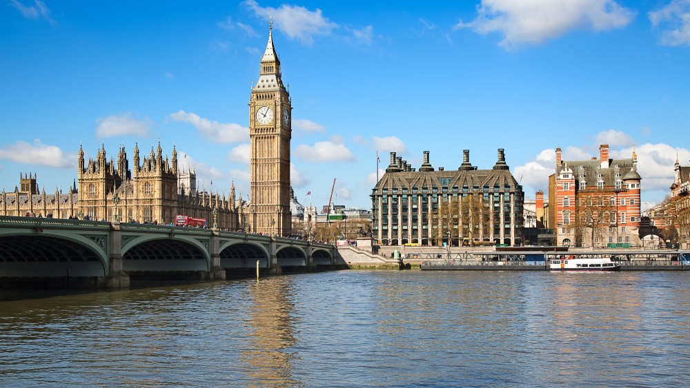 Brexit Hits Chinese Tourism