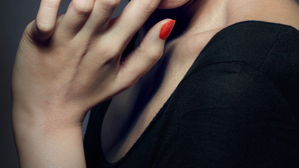 KFC Unveils 'Finger-Lickin' Good' Edible Nail Polishes in Hong Kong