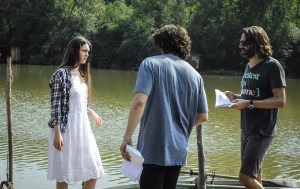 Anamaria Vartolomei, Gaspard Proust and Frédéric Beigbeder on the set of 'L'Idéal'
