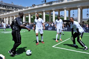 Players on the pitch Hublot Pelé Maradona