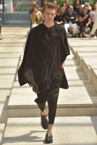 Issey Miyake Men's Spring 2017