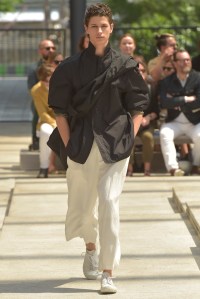 Issey Miyake Men's Spring 2017