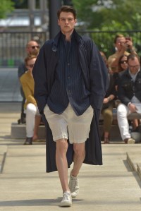 Issey Miyake Men's Spring 2017