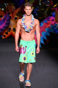 Moschino Resort 2017