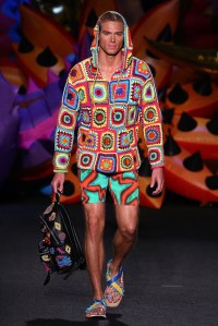 Moschino Resort 2017