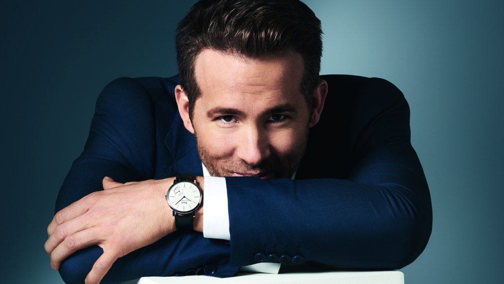 Ryan Reynolds, Lily Collins Top Instagram's Most-Followed Golden Globe Nominees