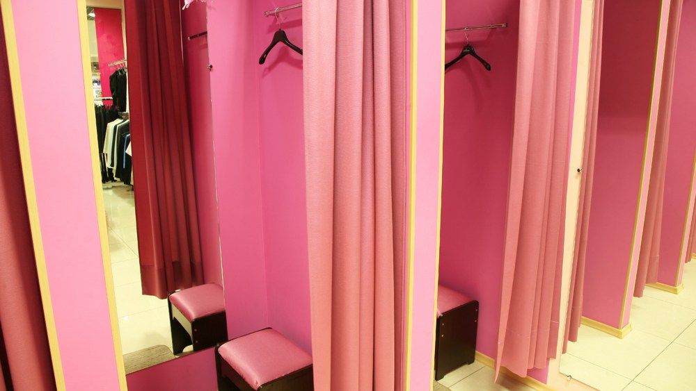 Amazon Patents Virtual Fitting Mirror