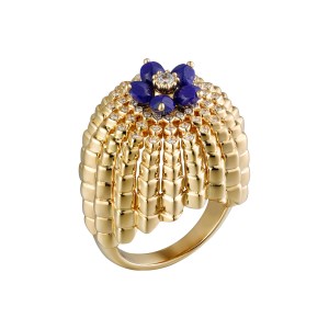 A ring from the Cactus de Cartier collection