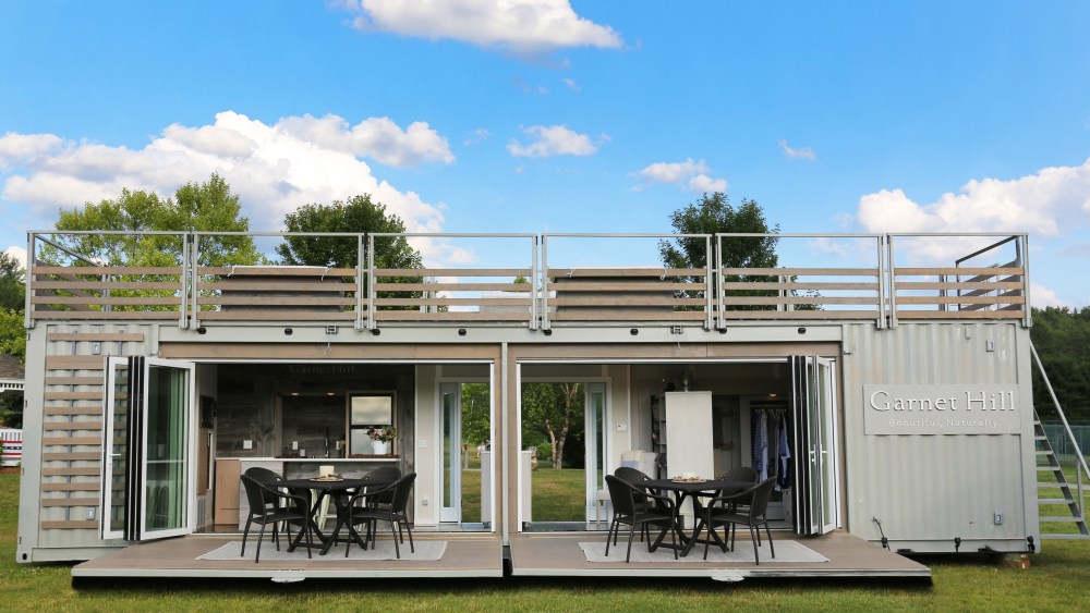 Garnet Hill Goes Pop-up Mobile