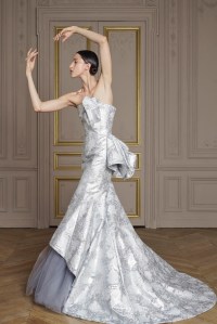 Giles Deacon Couture Fall 2016