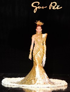 Guo Pei Couture Fall 2016