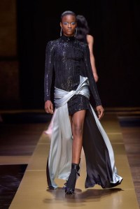 Atelier Versace Couture Fall 2016