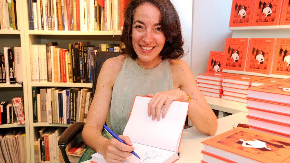 Pamela Golbin Hosts Book Signing in Paris