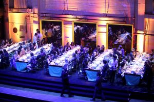 Marc Jacobs Divine Decadence Fragrance Dinner Atmosphere
