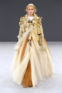 Viktor & Rolf Couture Fall 2016