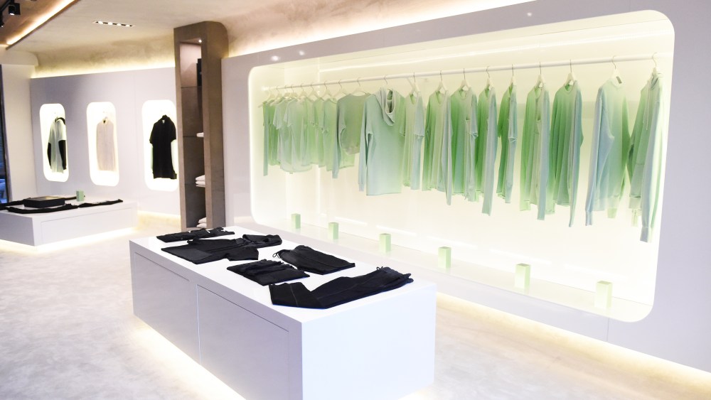 Cotton Citzen’s first store at 8463 Melrose Place.