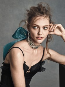 Oscar de la Renta choker, from Neiman's holiday assortment