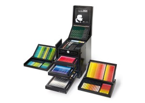 Karlbox containing 350 tools for drawing and painting