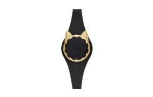 Kate Spade New York's silicone scallop tracker.