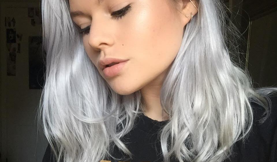 Take A Peek Inside College Students' Beauty Regimen
