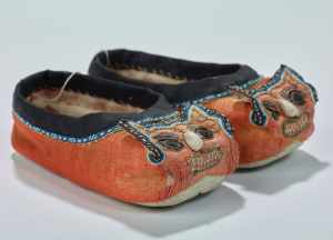 Kids shoes with tiger heads from China