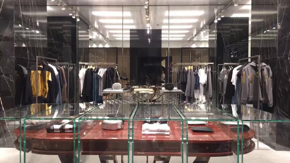 No. 21 Makes Retail Debut in China