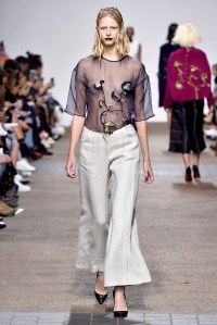 AV Robertson RTW Spring 2017