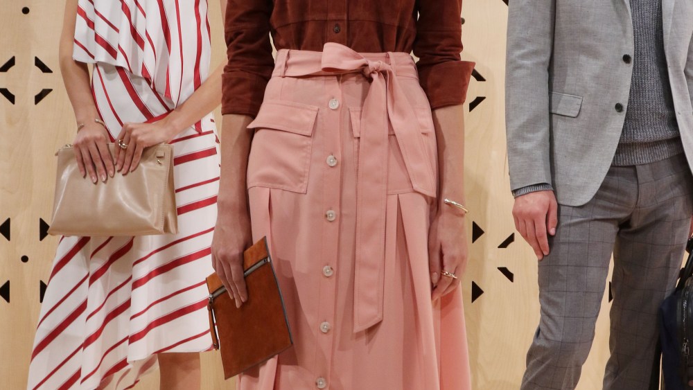 banana republic uk spring collection stores closing
