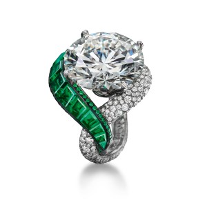 De Grisogono diamond and emerald ring Biennale Paris