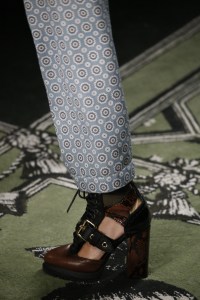 Details at Burberry September 2016 Show