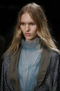 Details at Burberry September 2016 Show