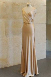 Balenciaga evening dress in champagne silk satin, ca. 1930.