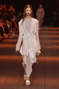 DKNY RTW Spring 2017