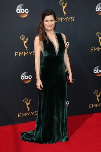 Kathryn Hahn in Wai Ming Emmy Awards 2016