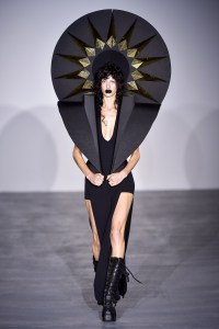 Gareth Pugh RTW Spring 2017