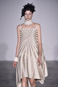 Gareth Pugh RTW Spring 2017