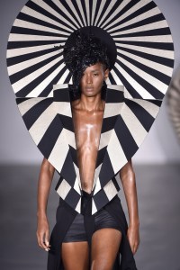 Gareth Pugh RTW Spring 2017