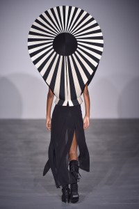 Gareth Pugh RTW Spring 2017