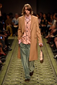 Burberry September 2016 Buy-Now Seasonless Show