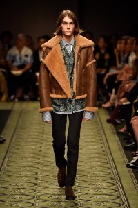 Burberry September 2016 Buy-Now Seasonless Show