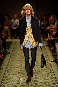 Burberry September 2016 Buy-Now Seasonless Show