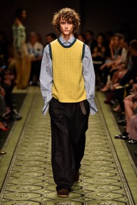 Burberry September 2016 Buy-Now Seasonless Show