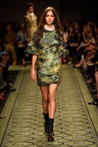 Burberry September 2016 Buy-Now Seasonless Show