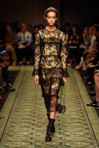Burberry September 2016 Buy-Now Seasonless Show