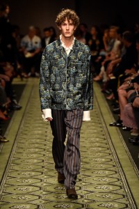 Burberry September 2016 Buy-Now Seasonless Show