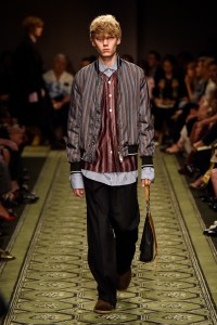Burberry September 2016 Buy-Now Seasonless Show