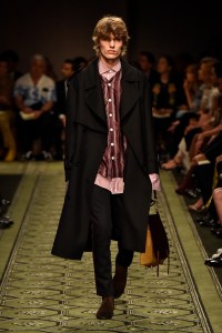 Burberry September 2016 Buy-Now Seasonless Show