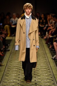 Burberry September 2016 Buy-Now Seasonless Show