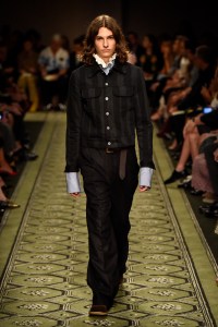 Burberry September 2016 Buy-Now Seasonless Show
